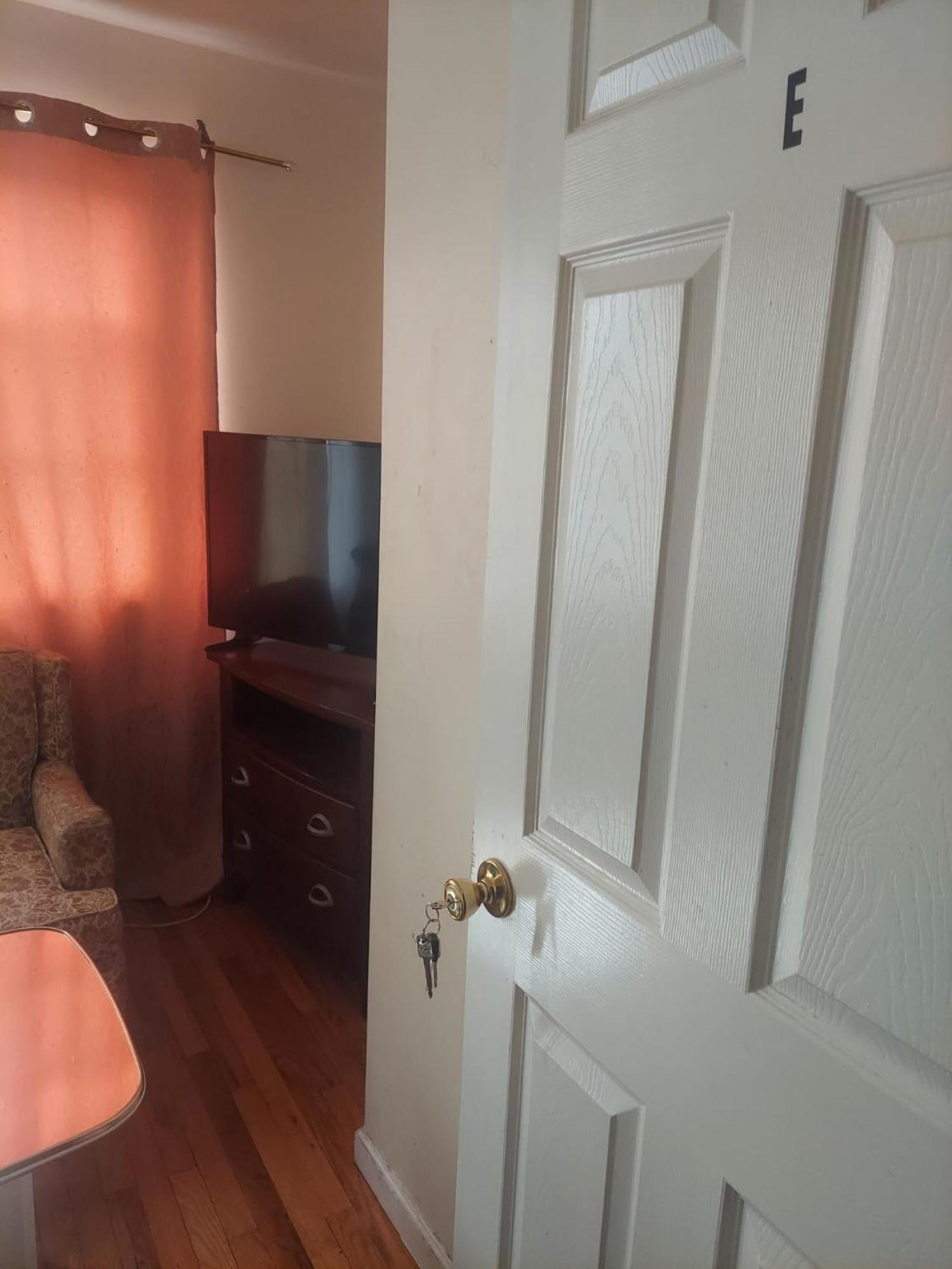 Crystal Room 1 Guest House Near 12Mins To Ewr Airport / Prudential / Njit / Penn Station ニューアーク エクステリア 写真