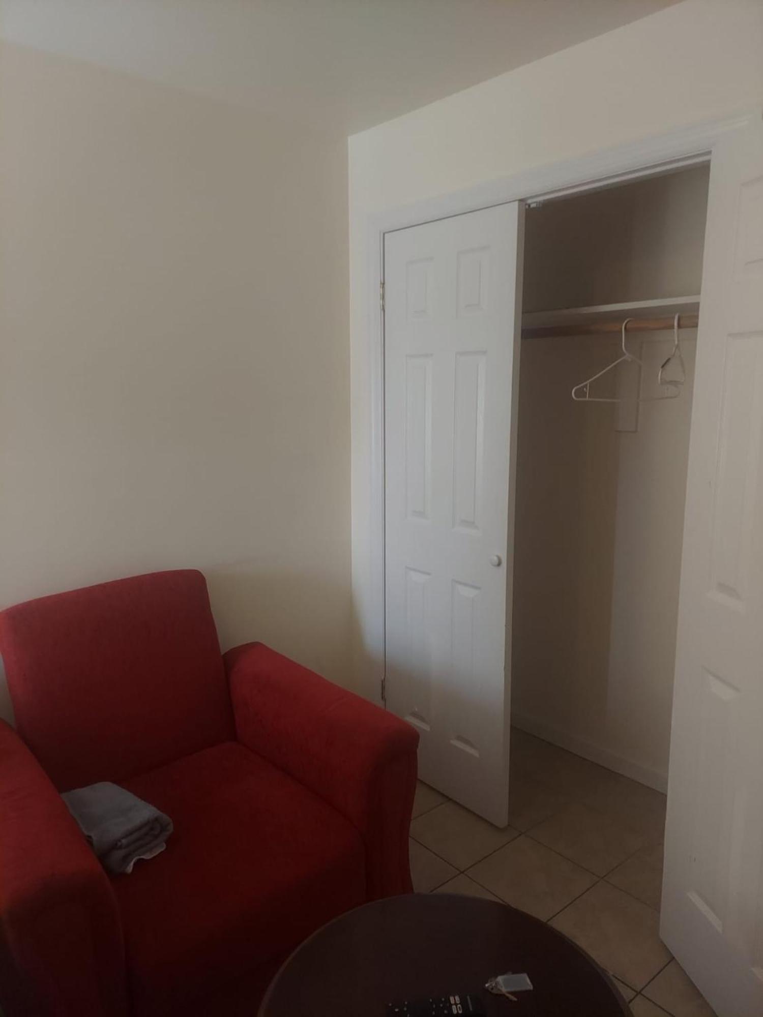 Crystal Room 1 Guest House Near 12Mins To Ewr Airport / Prudential / Njit / Penn Station ニューアーク エクステリア 写真